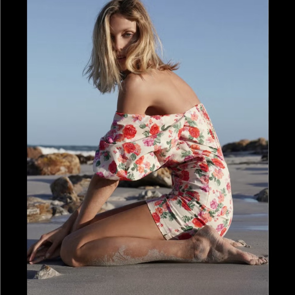 Zara brand new puff sleeves floral bohemian print Mini dress you cannot miss